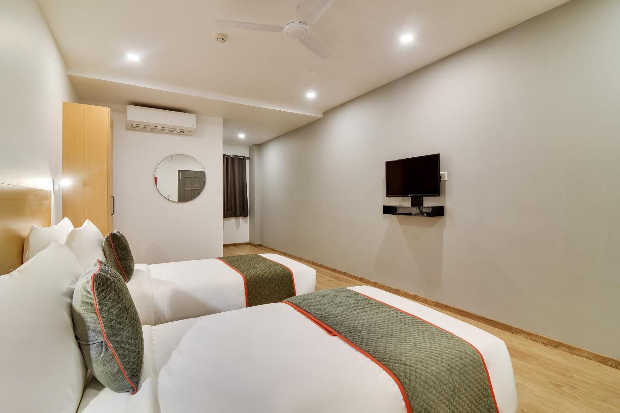 Townhouse Kovilambakkam Chennai Exterior photo